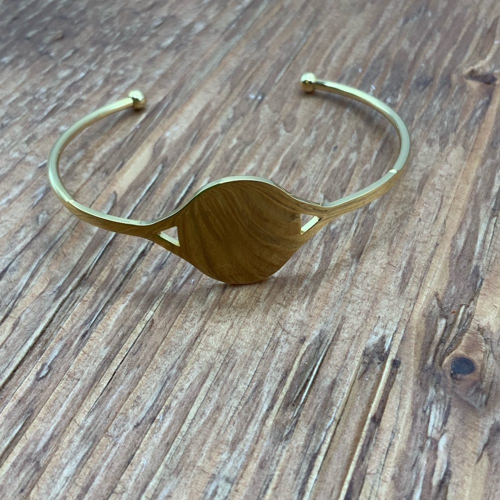Plunder Gold Tone Leaf Circle Cuff Bracelet